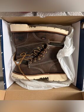 New Thorogood 6” Crazy Horse Work Boots, Women’s Size 9M